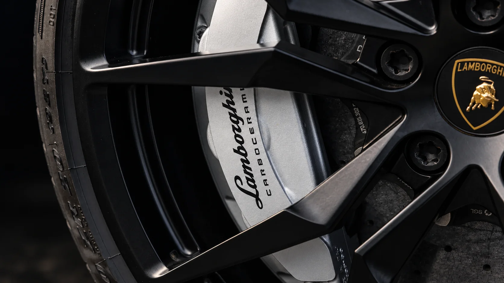 Lamborghini Aventador SV Roadster, gallery photo 14 of 65