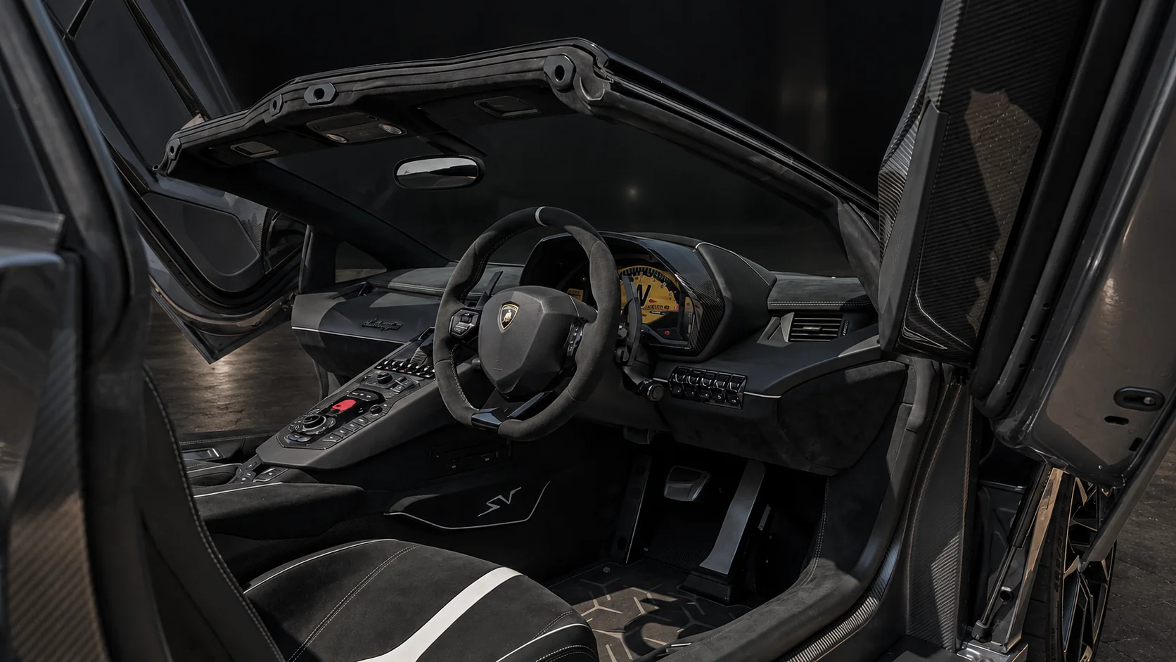 Lamborghini Aventador SV Roadster, gallery photo 44 of 65