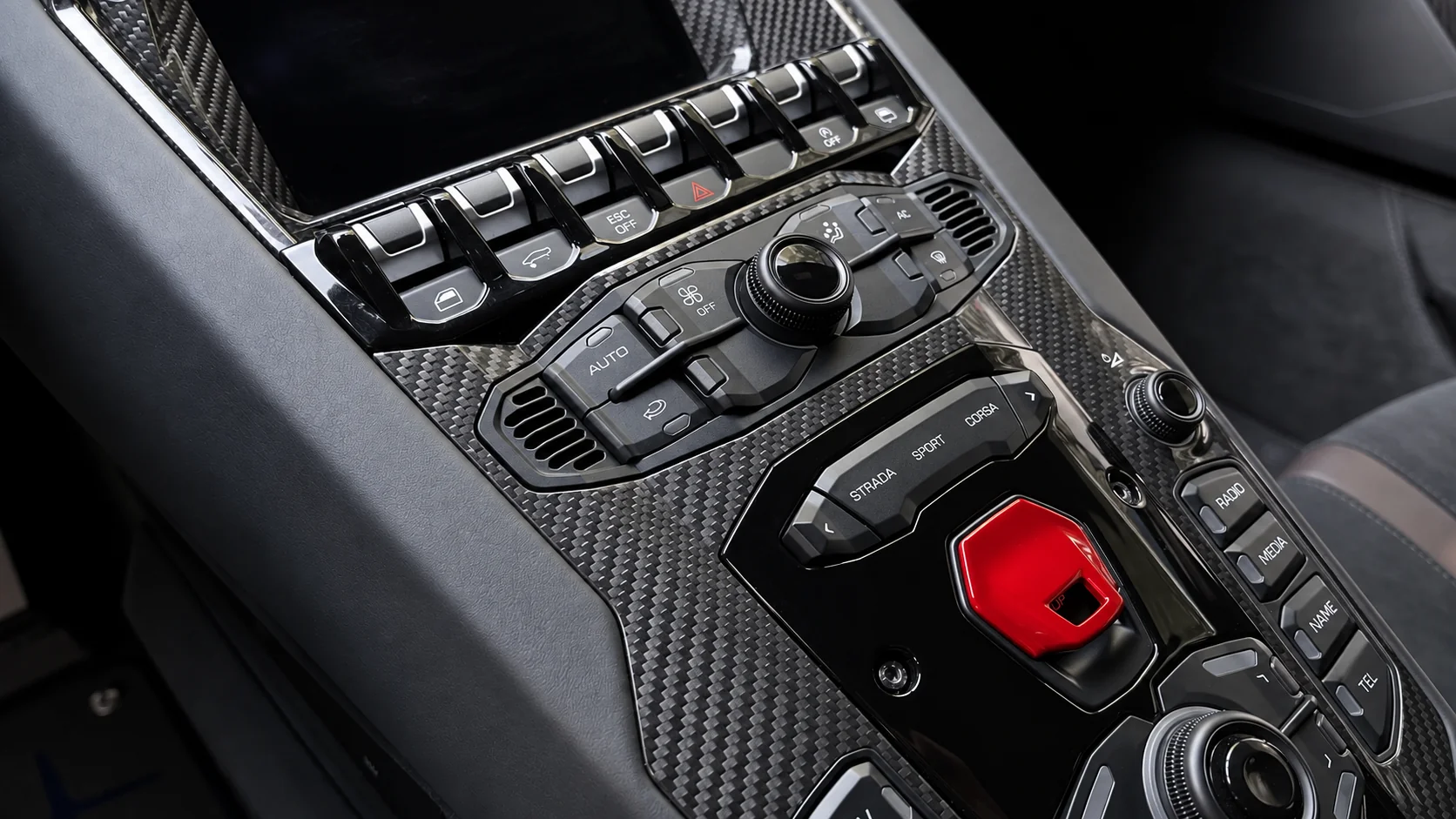 Lamborghini Aventador SV Roadster, gallery photo 57 of 65