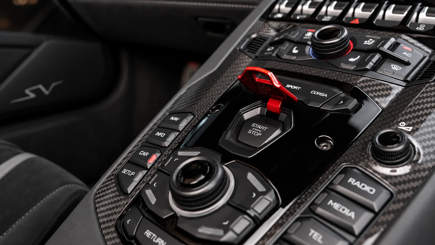 Lamborghini Aventador SV Roadster, gallery photo 59 of 65